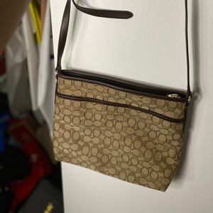 COACH OVER THE SHOULDER BAG